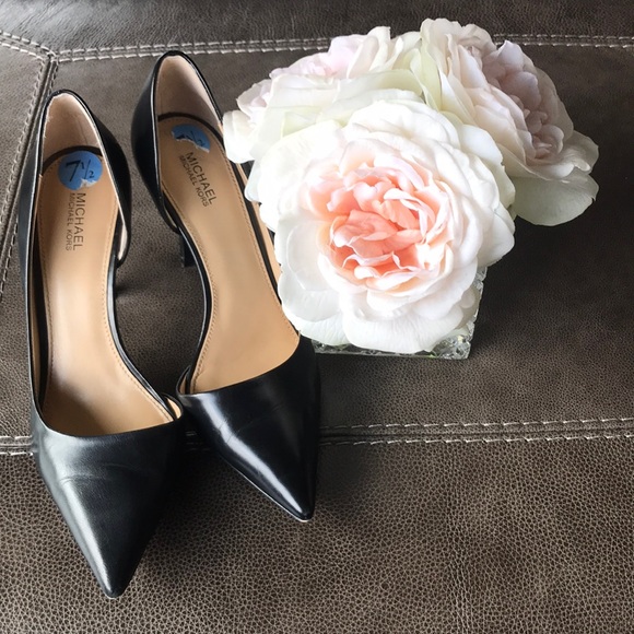 Michael Kors Shoes - Michael Kors 7 1/2 heels
